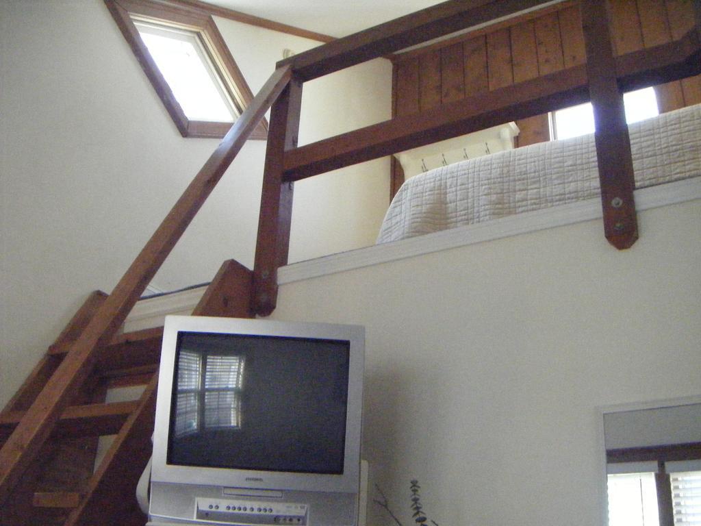 Moffett House Inn Provincetown Room photo